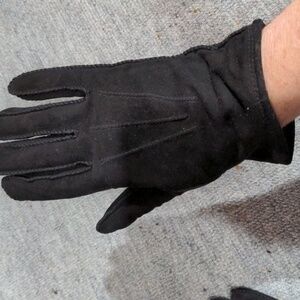 14. Vintage Black Suede Texture Gloves Size 7.5